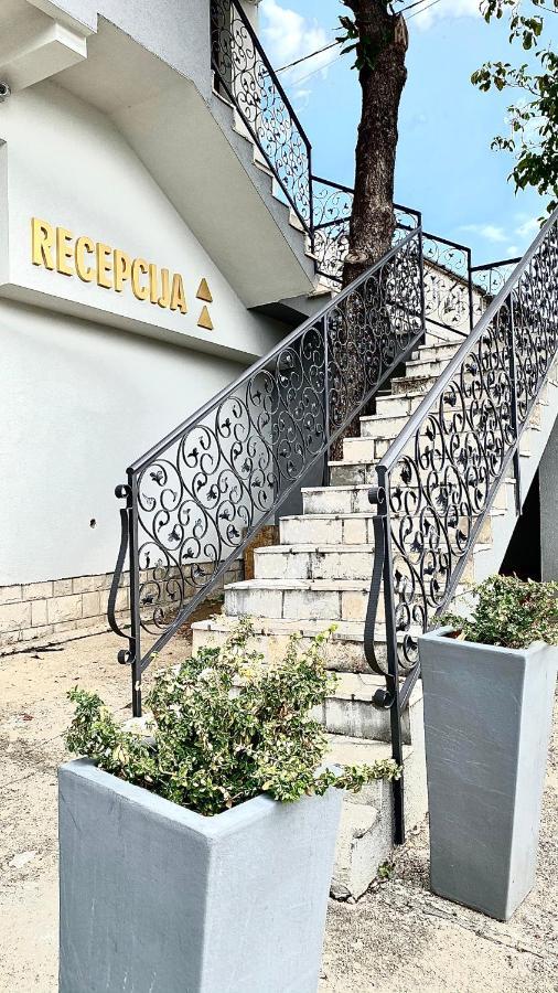 Hotel Olimpija plus Herceg Novi Extérieur photo